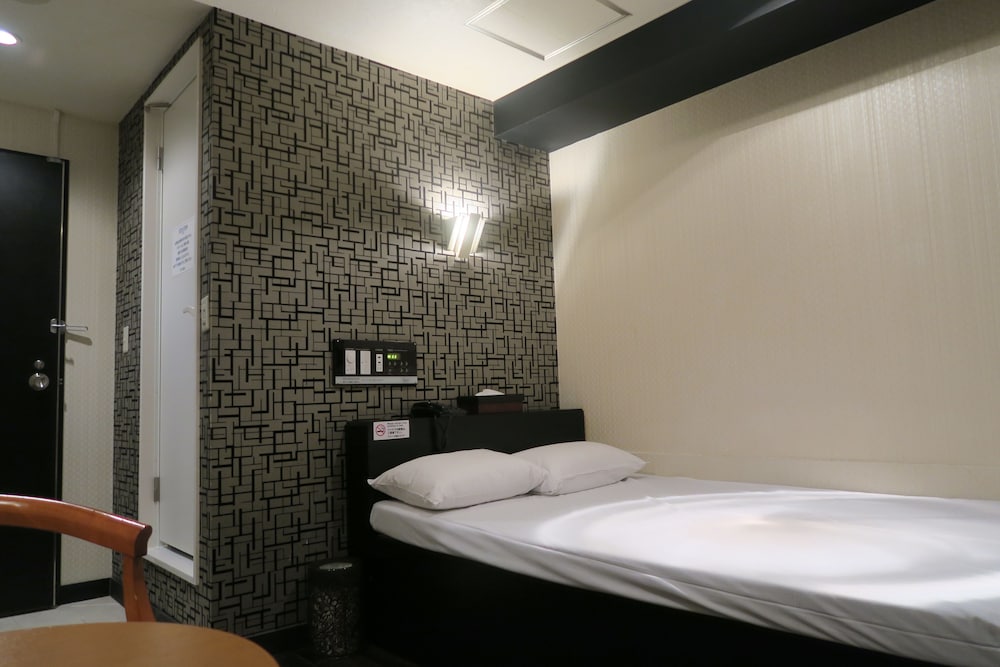 Hotel Rocks 13/50