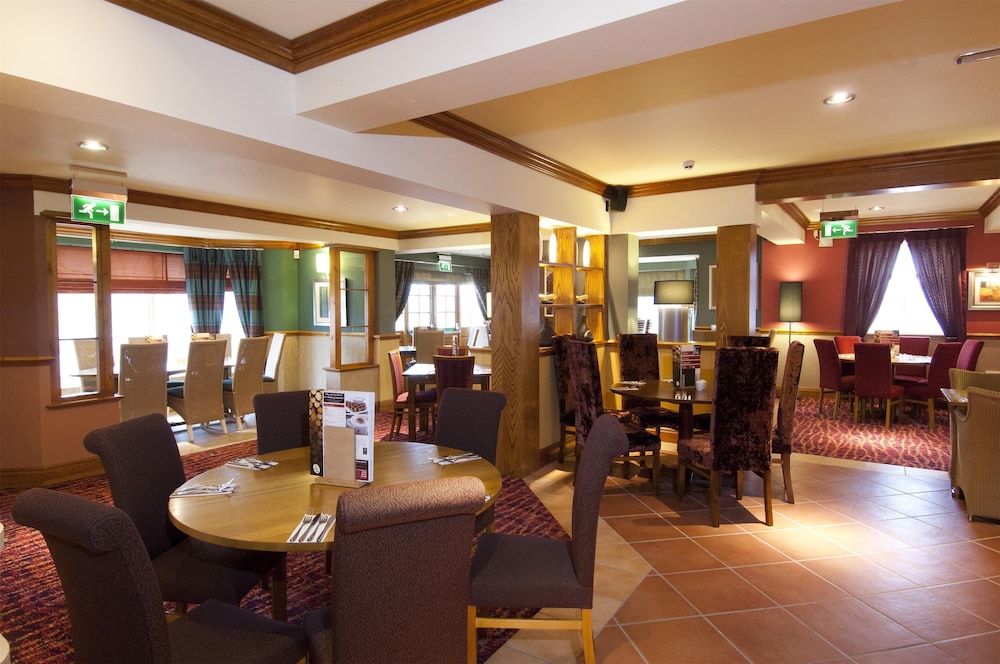 Premier Inn Rugeley 37/50