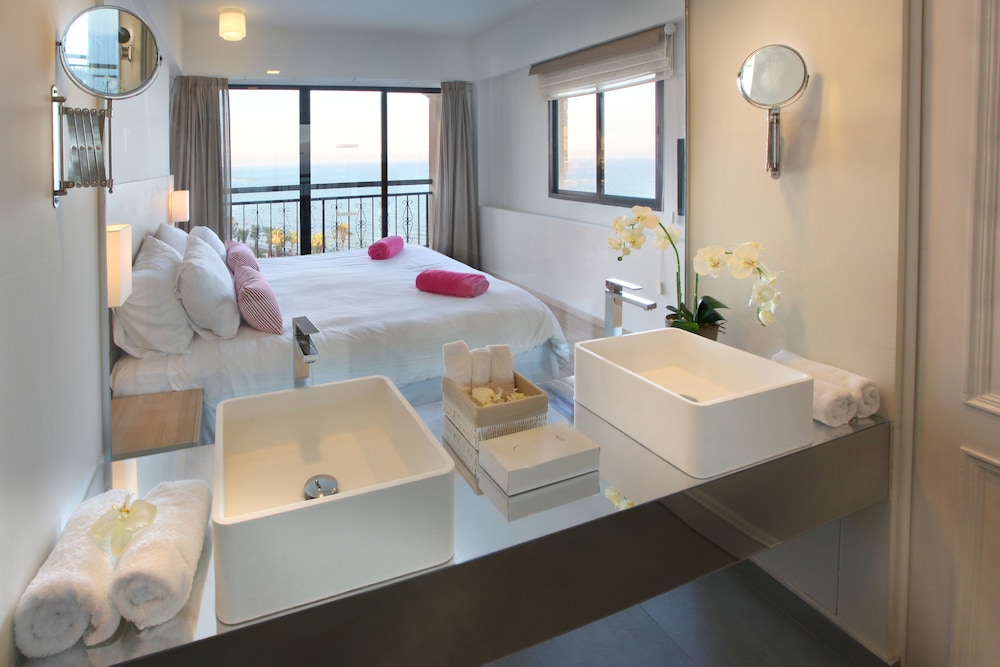 Sandy Beach Hotel & Spa 38/66