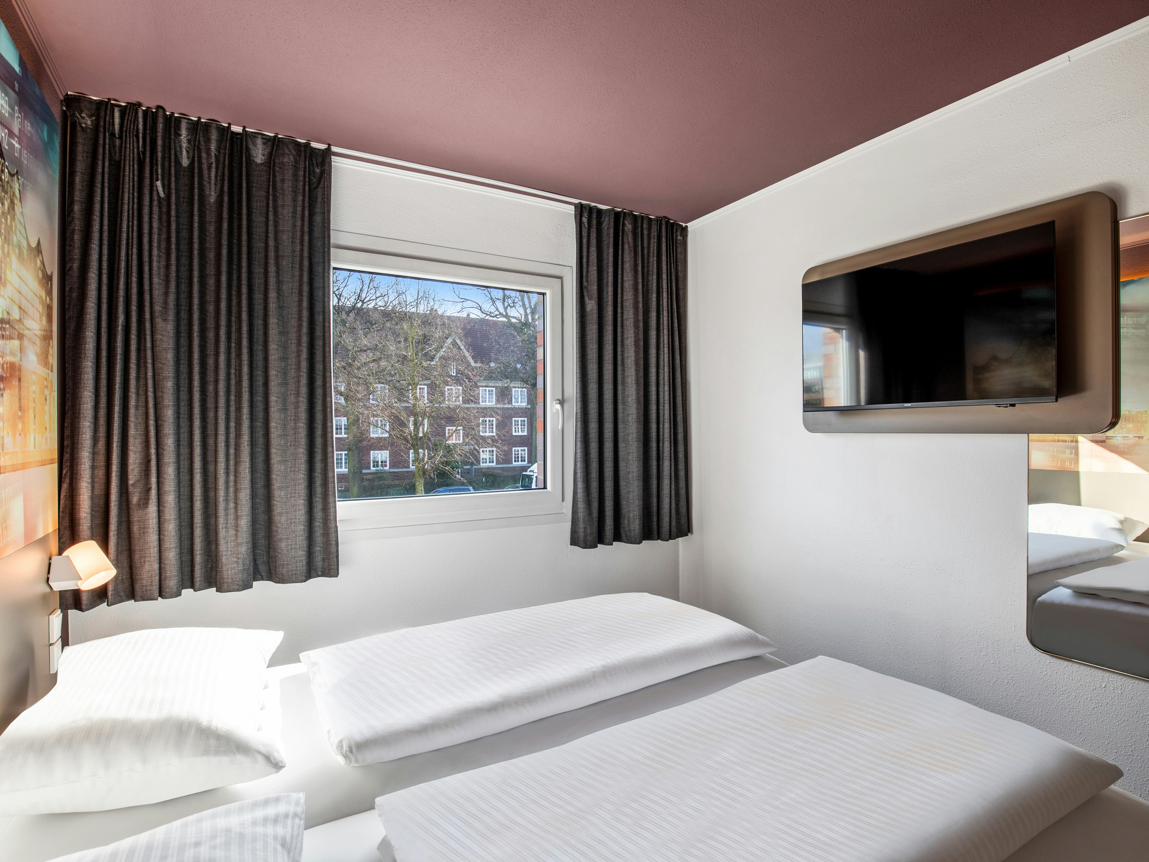 B&B HOTEL Hamburg-Airport 5/12