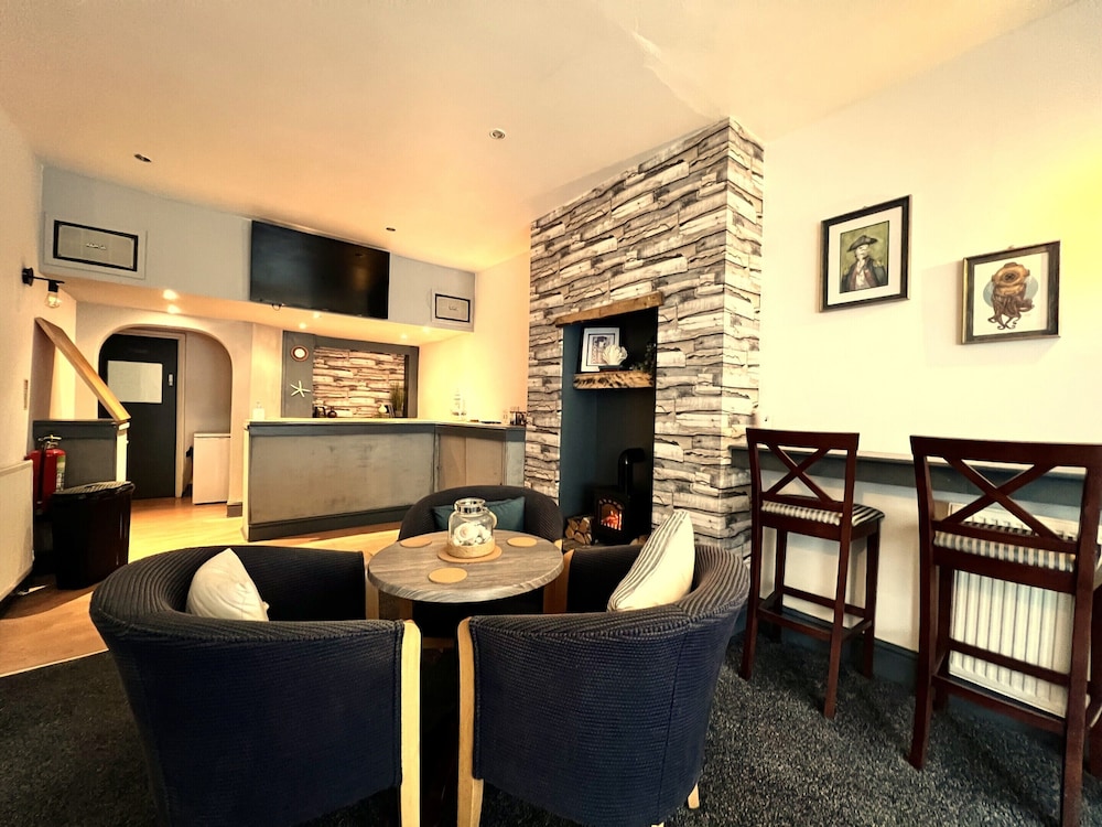 Central Cove Guesthouse 30/49