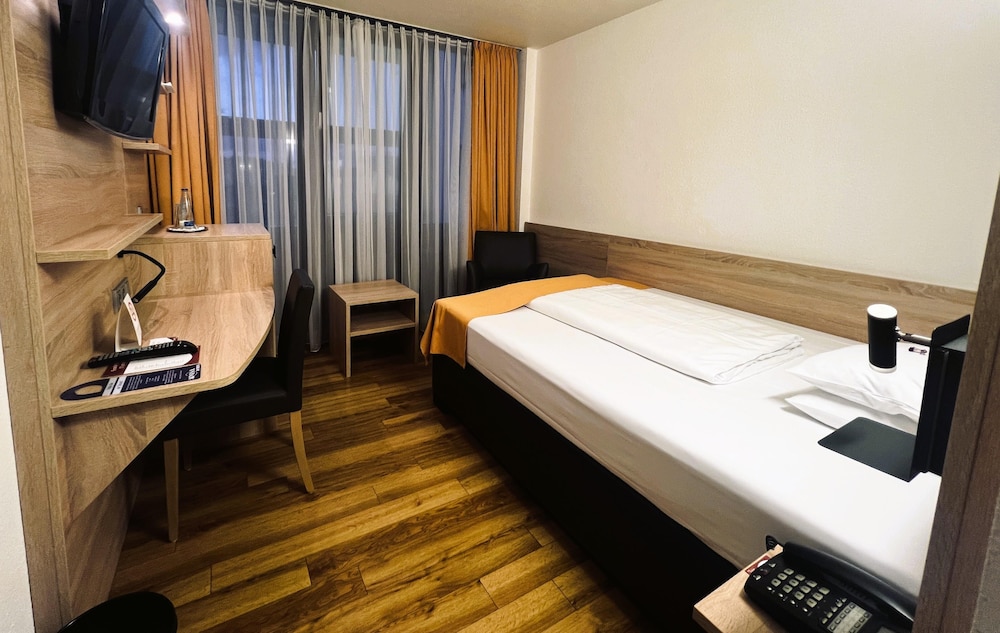 Arvena Messe Hotel 15/30