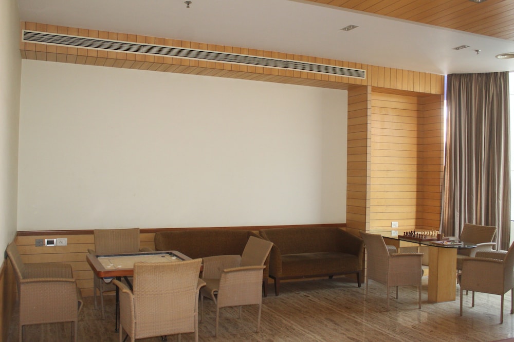 ROYAL ORCHID CENTRAL KIREETI 39/63