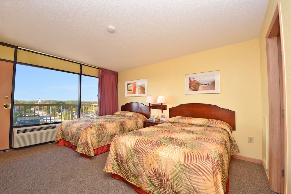 1 Bedroom, 2 Double Beds, Boulevard View
