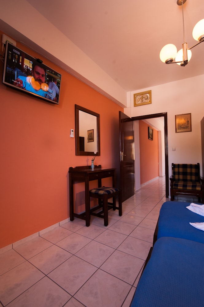 Poco Loco Hotel 7/50