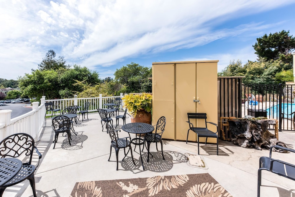 Quality Inn & Suites Capitola By The Sea 3/35
