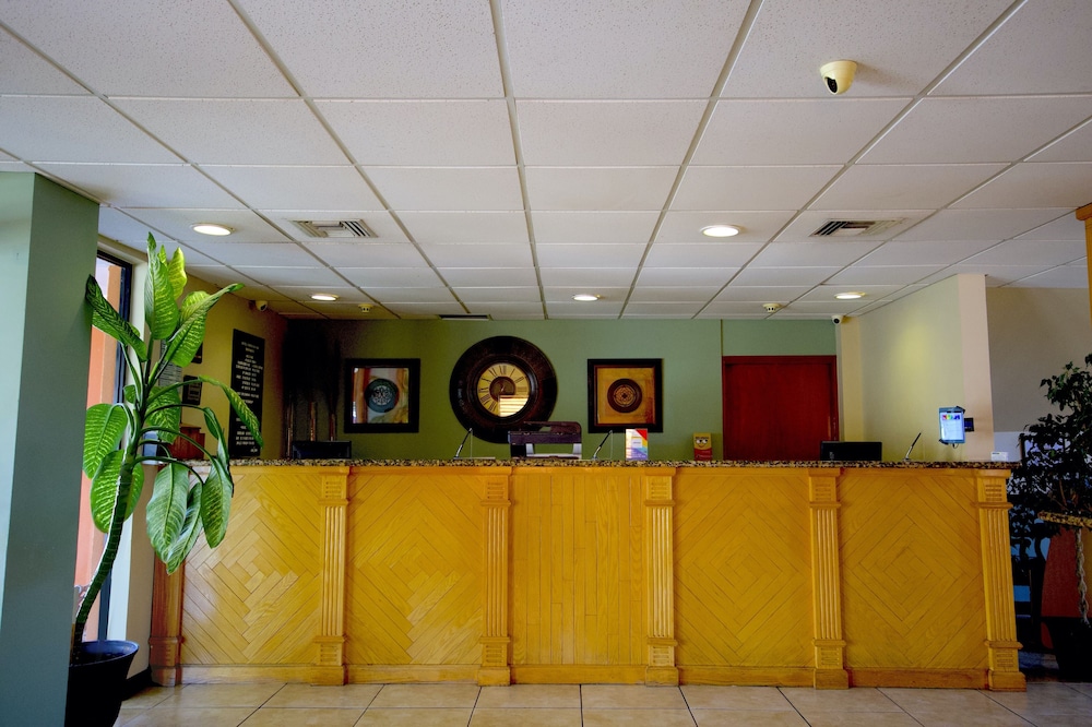 Hotel Consulado Inn 9/46