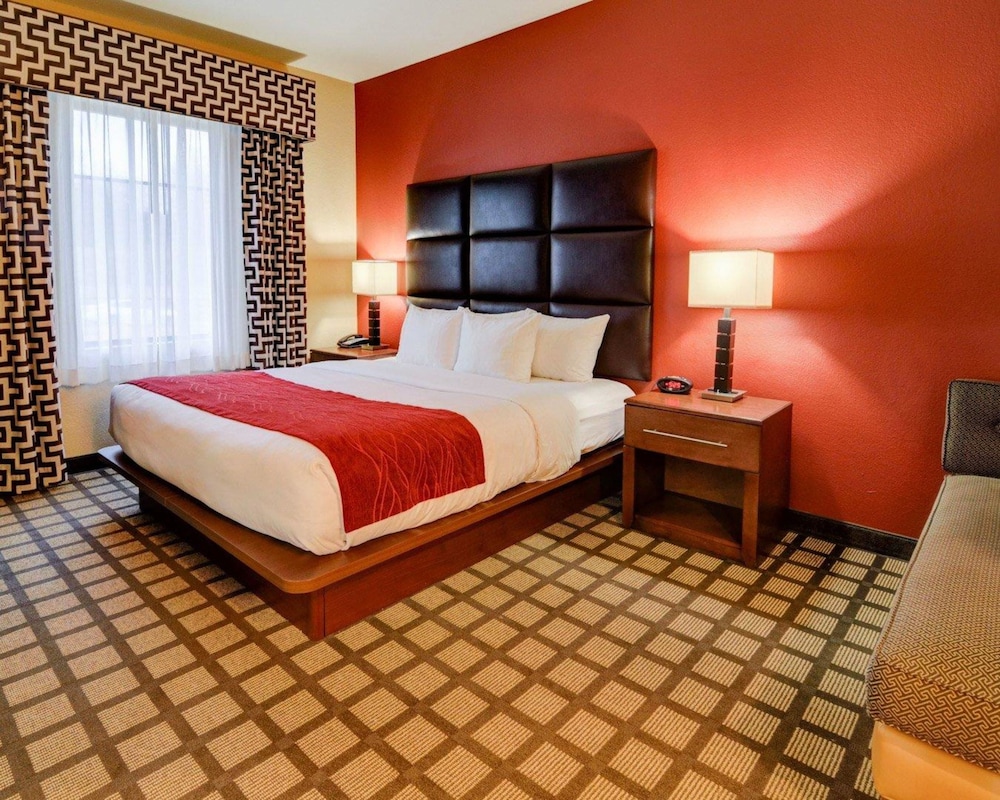 Comfort Inn and Suites Fort Smith I-540 8/47