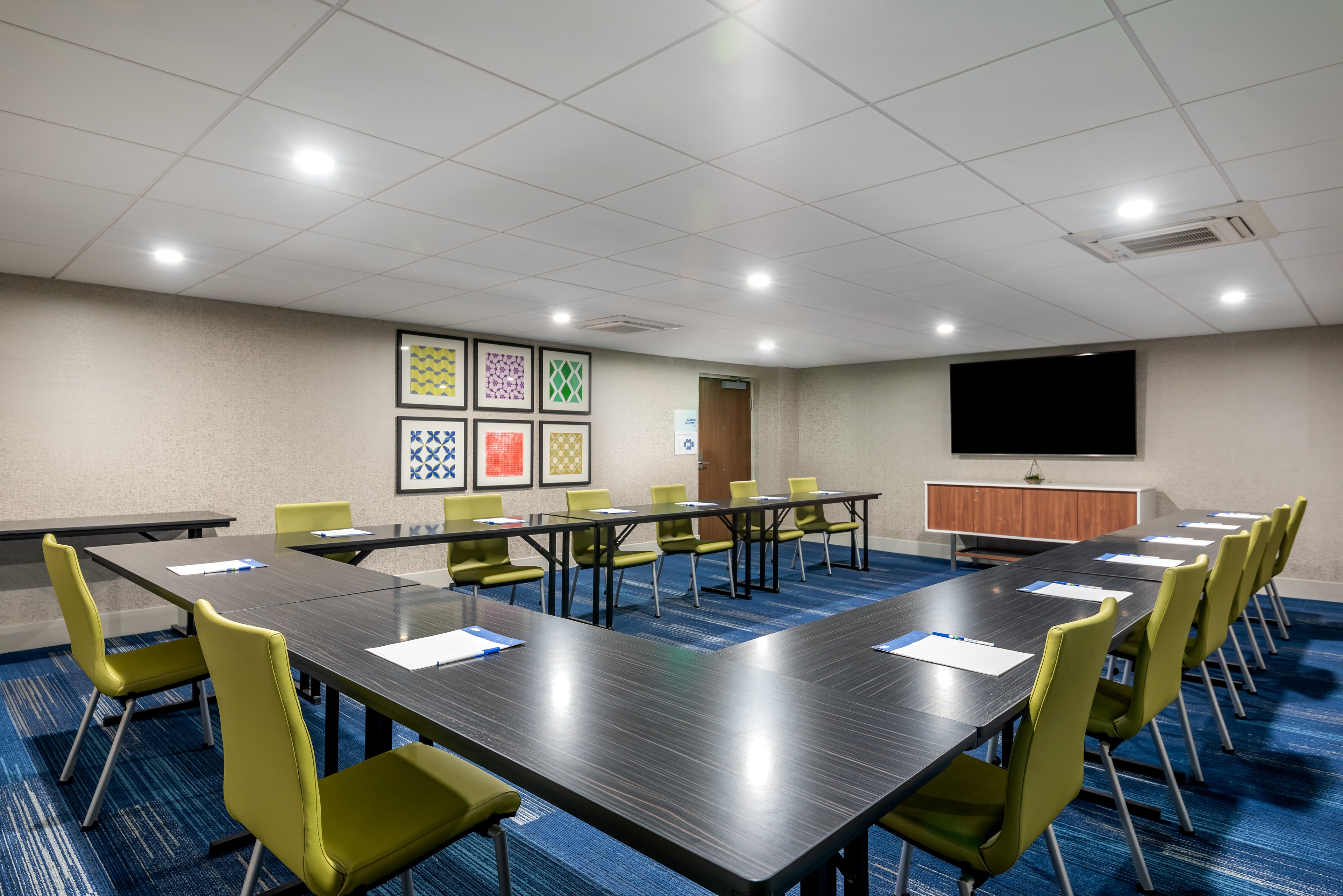 Holiday Inn Express And Suites Santa Ana Orange County an IHG Hotel 53/57