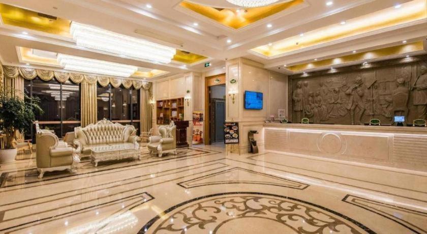 Vienna Hotel (Suzhou Fashion stage Yangcheng Lake store) 11/46