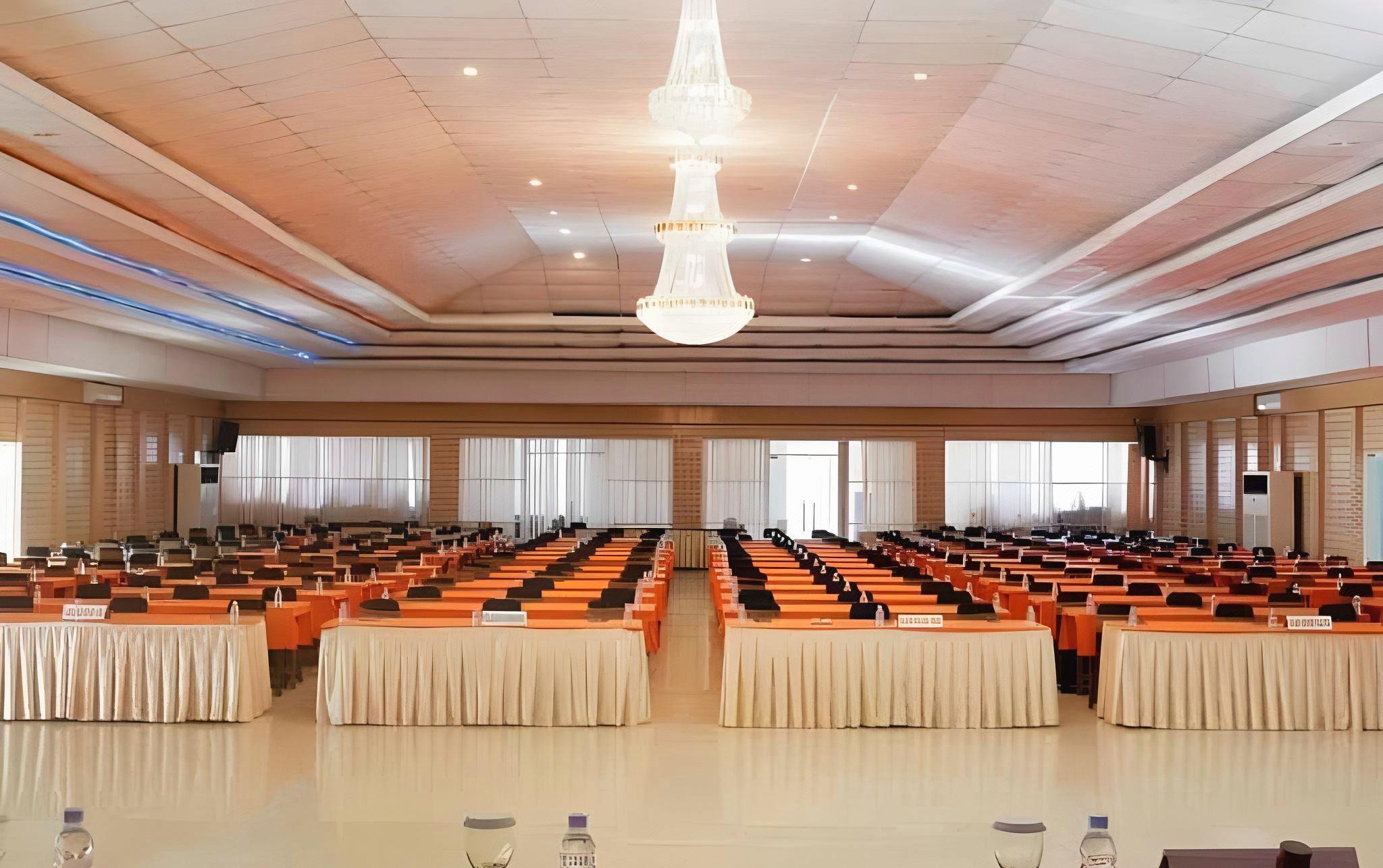 Sutan Raja Hotel Kolaka 26/35
