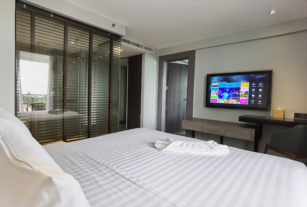 Executive Suite