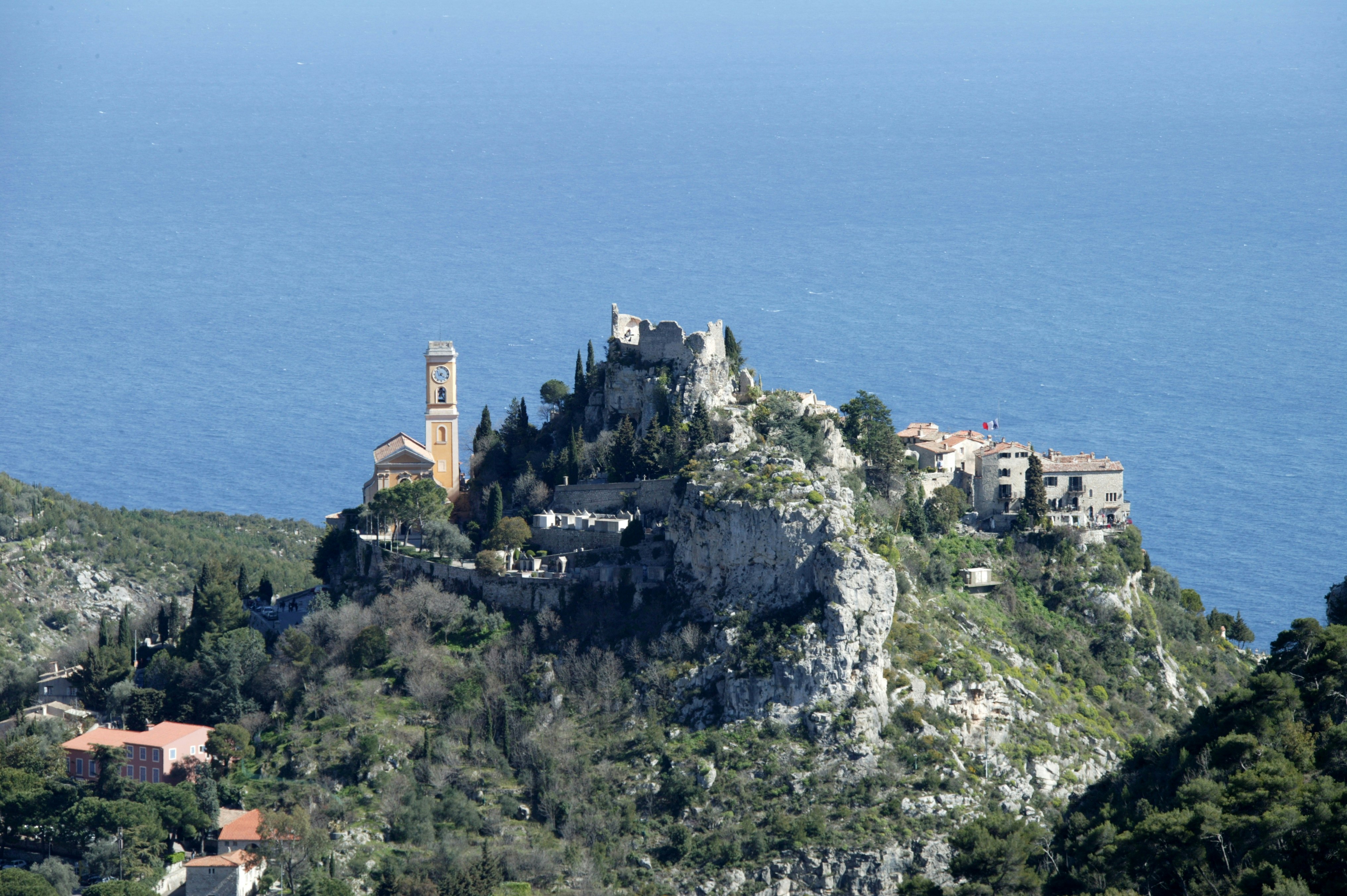 Chateau Eza 76/82