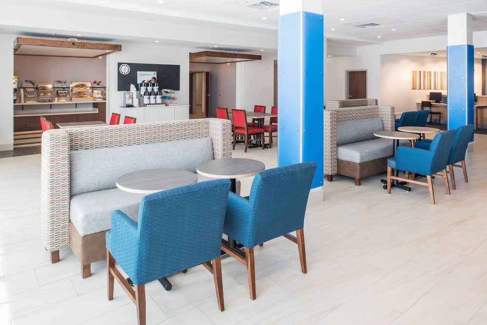 Holiday Inn Express And Suites Ruston 37/57