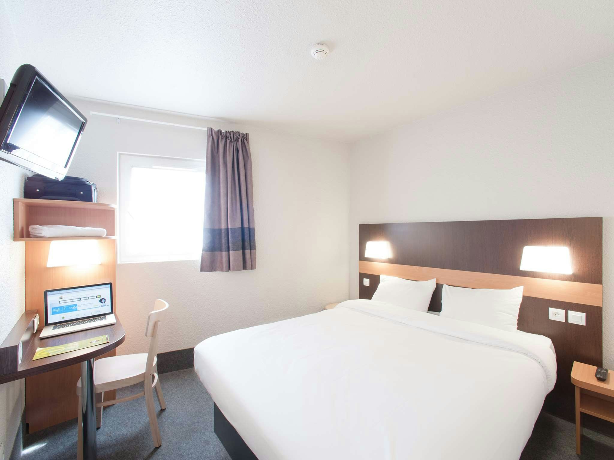 B&B HOTEL Nimes Centre Arenes 9/26