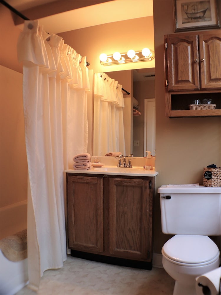 50 Lincoln Short North Bed and Breakfast 2/71