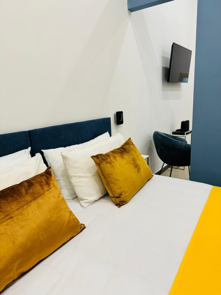 Boutique Hotel Piazza Carita 40/60
