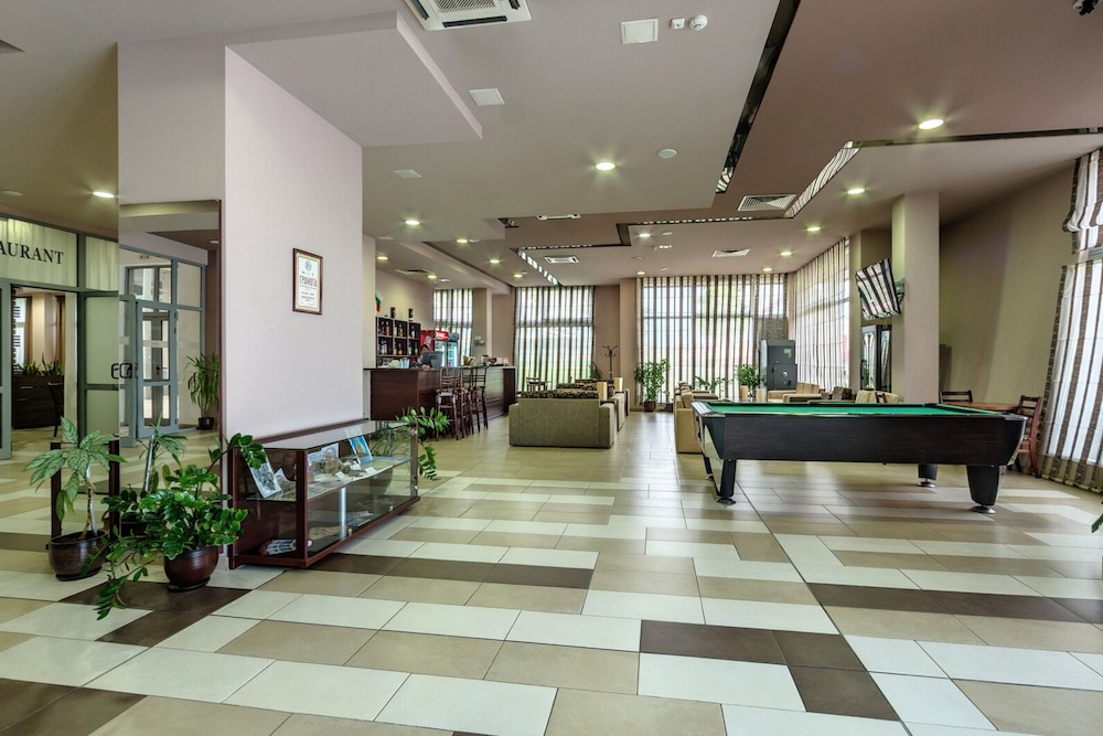 Hotel Arena 3/16