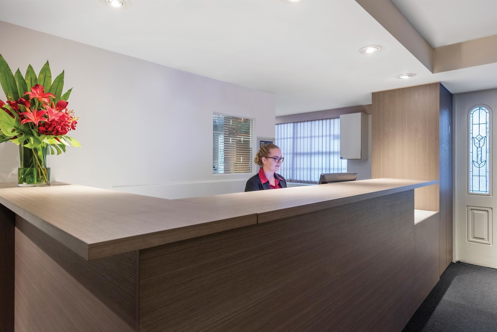Lobby at Adina Serviced Apartments Canberra Kingston, CANBERRA