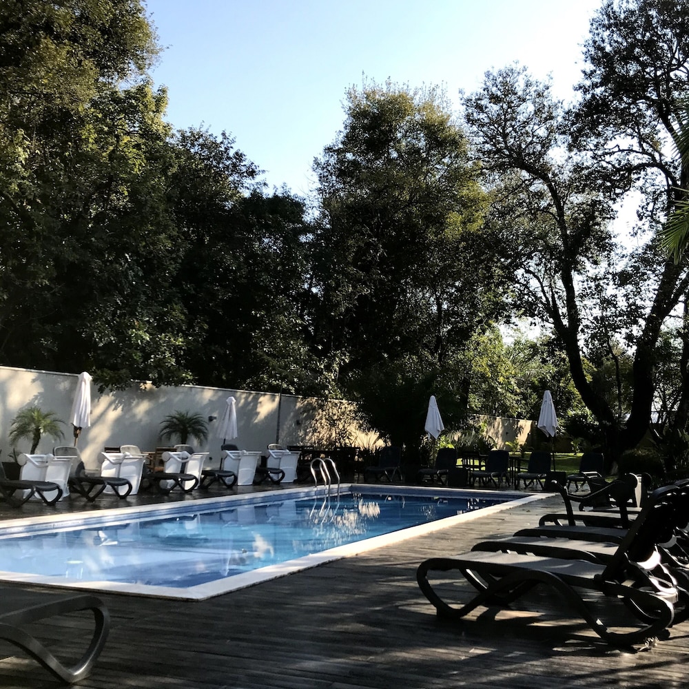 Savoy Hotel Encarnacion 68/69