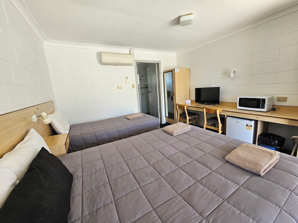 BELLVIEW MOTEL 22/55