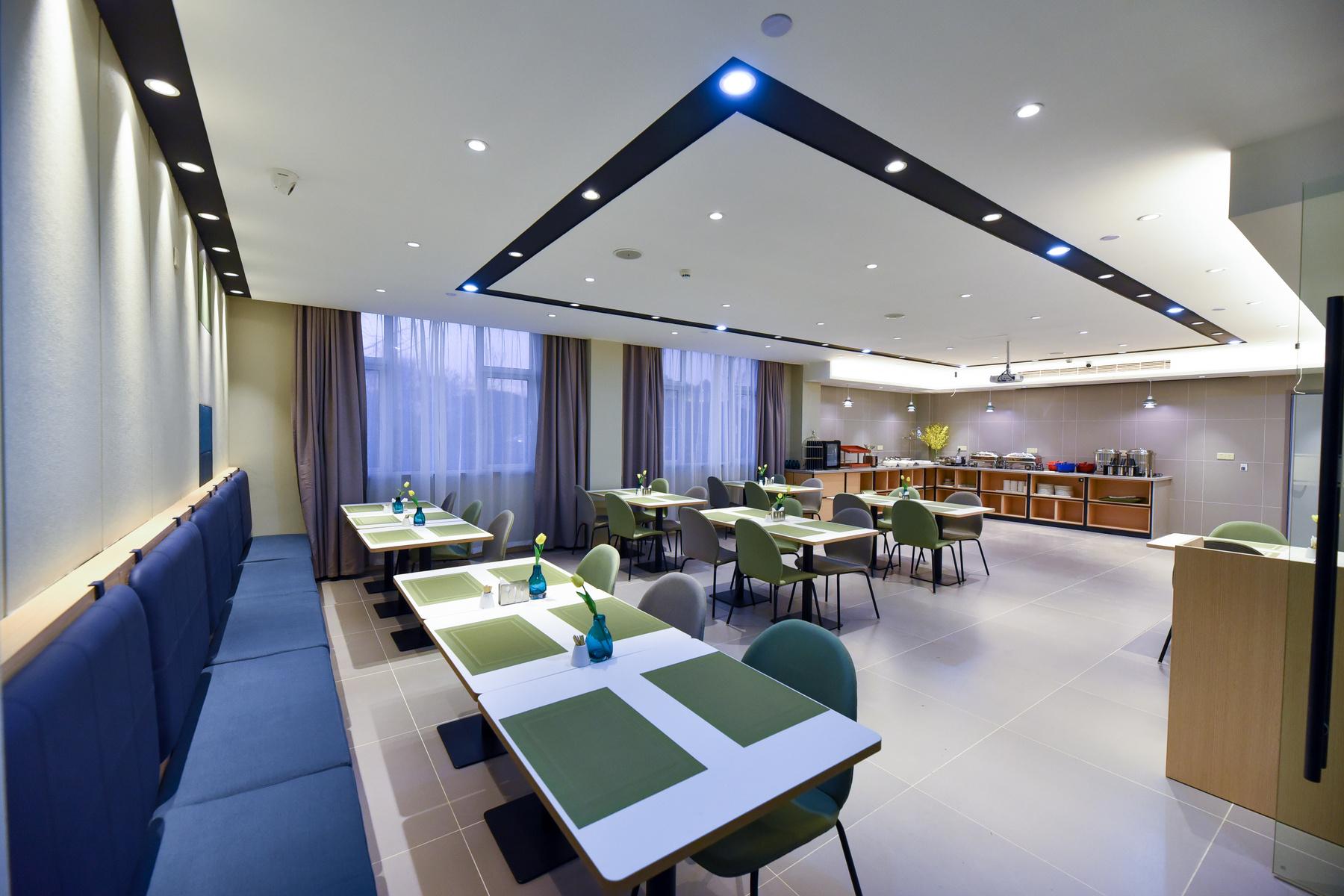 Homeinn Selected (Wuxi Anzhen East High-speed Railway Station) 31/36