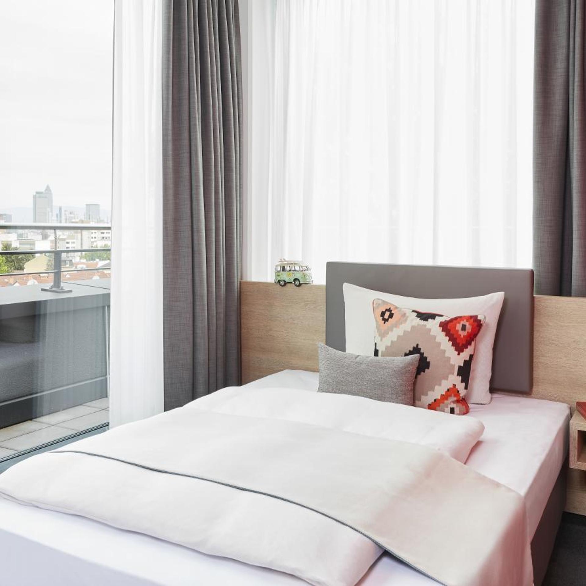 Business, French, Double Bed