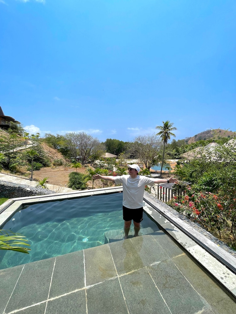 Menjaga Bay Resort Komodo 24/40