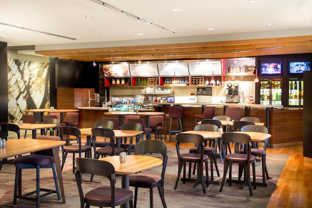 Courtyard Marriott Denton 38/47