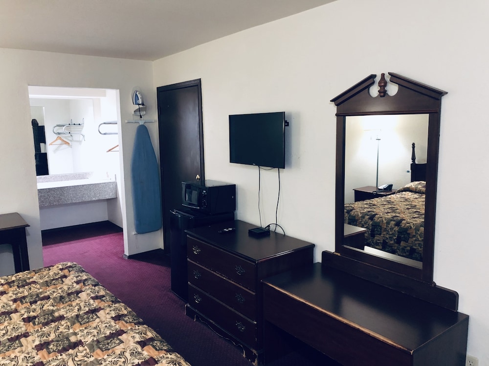 Meridian Inn Oklahoma City Airport 27/32