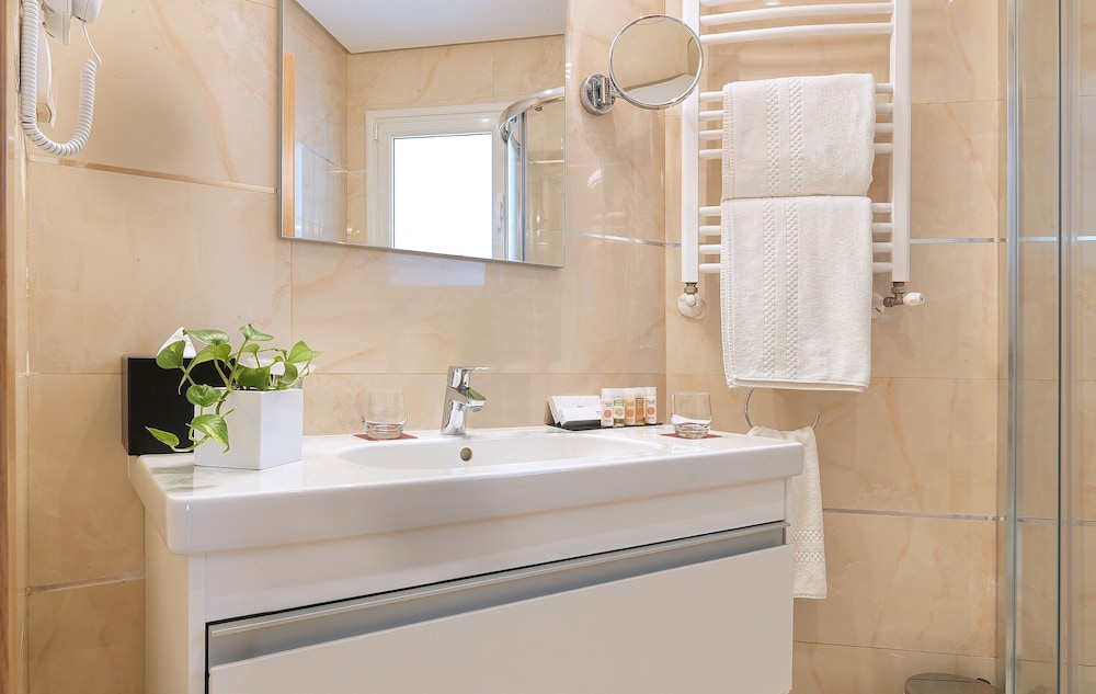 جناح بسرير كوين بغرفة نوم واحدة، ADAM Hotel Suites 3/3