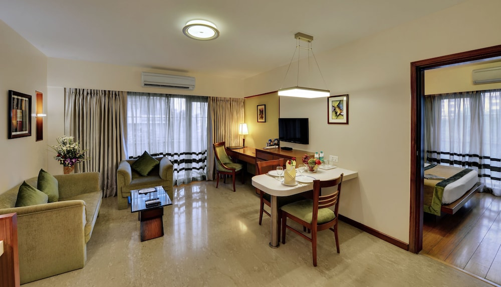 Grand Residency Service Apartment 38/40