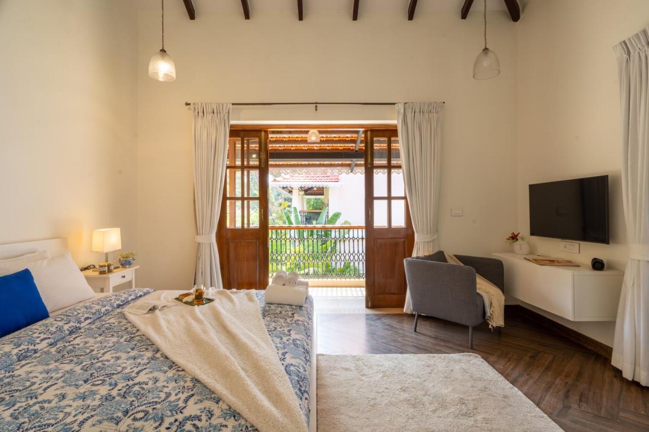 ELIVAAS 4BHK with Pvt Pool in Arpora Lumin 15/55
