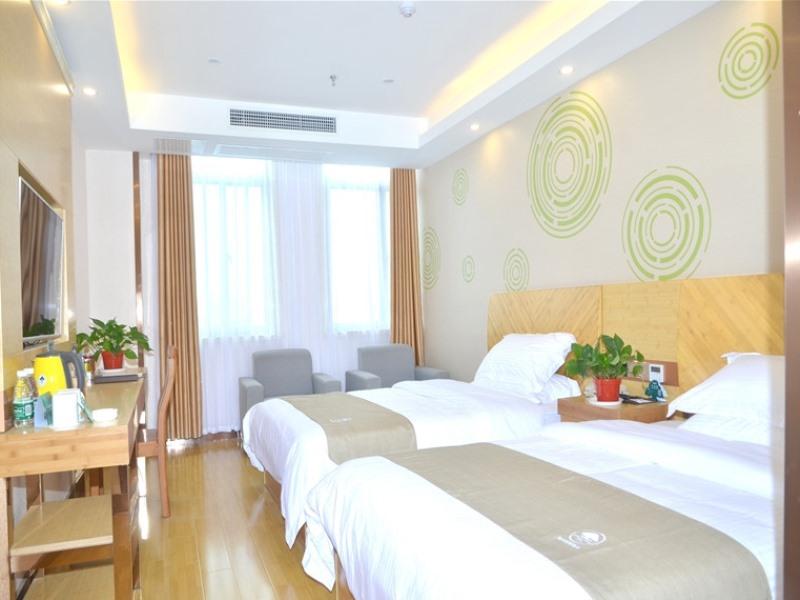 GreenTree Inn Chizhou Dongzhi County Lishan Xiushui Express Hotel 12/24