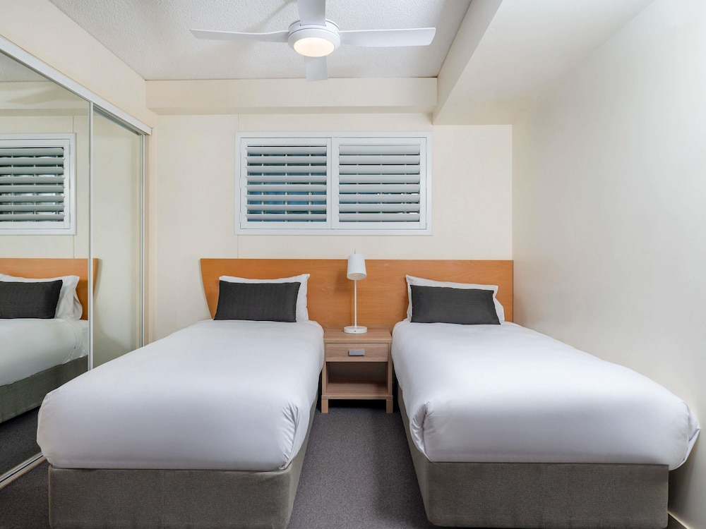 2 Bedrooms, Roof Top