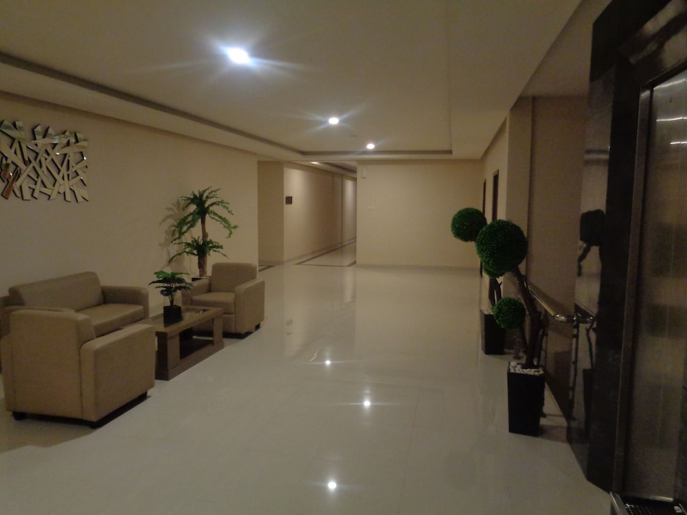 Grand Dian Slawi 17/30