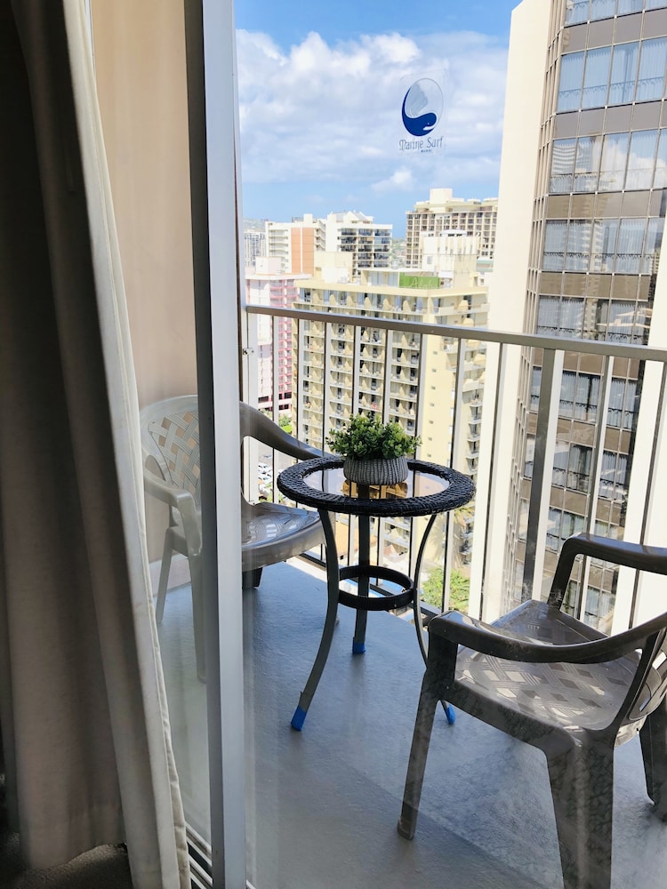 Tropical Studios At Marine Surf Waikiki 29/50