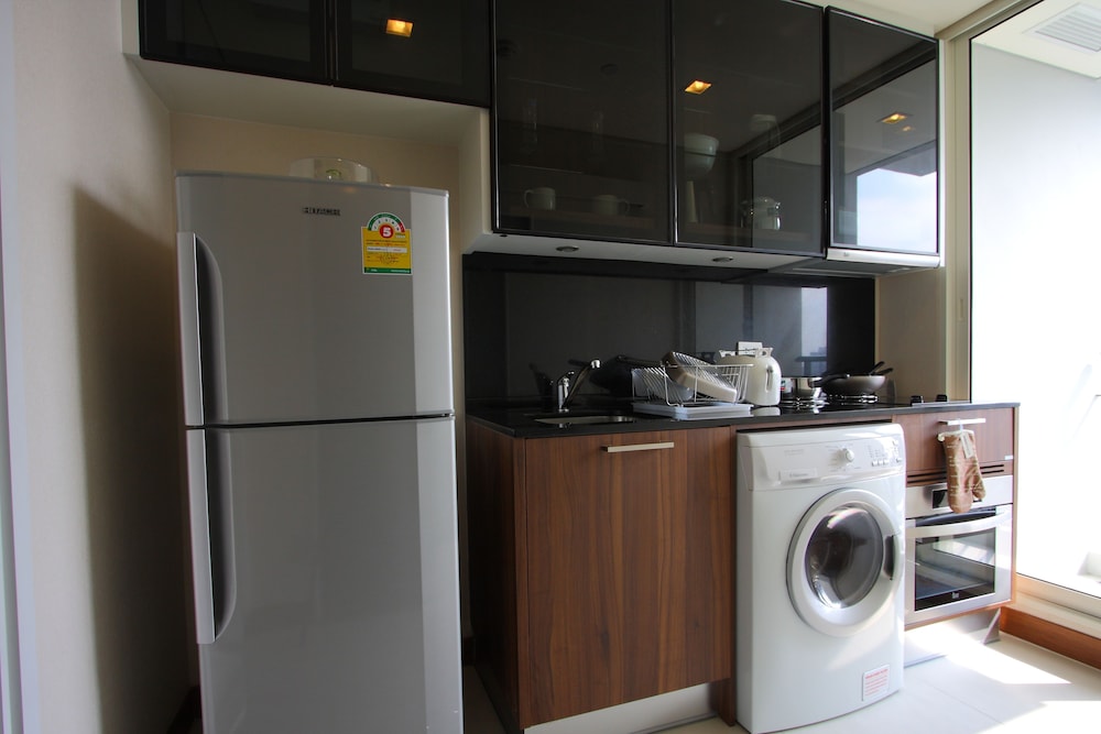 Ivy Thonglor 55 10/37