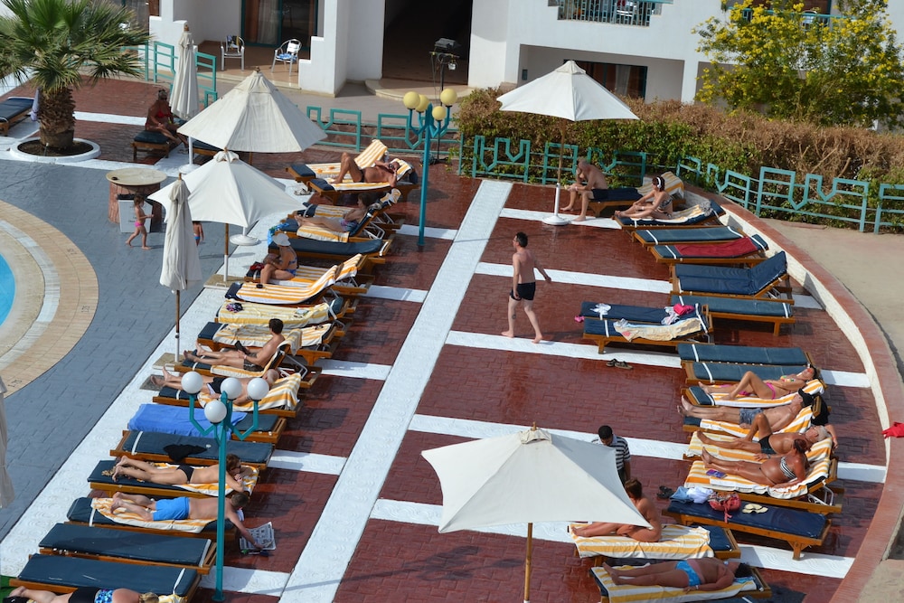 Sharm Holiday Resort 38/54