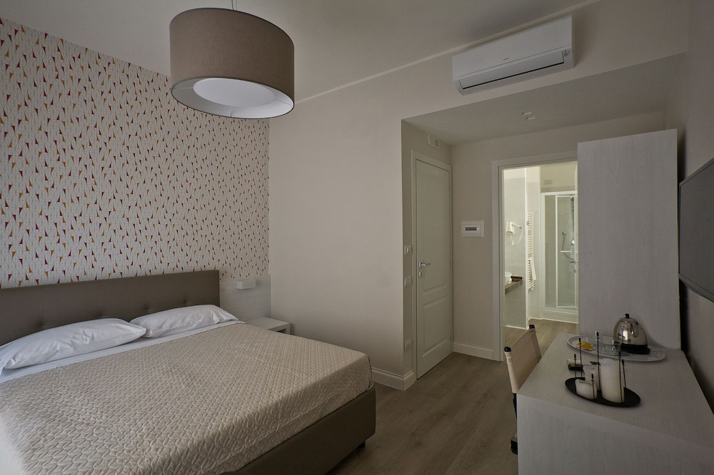 Domus Roma 8/30