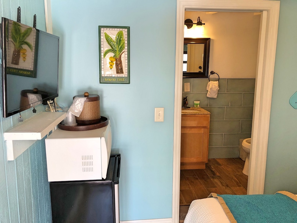 The Pelican Key Largo Cottages 53/76