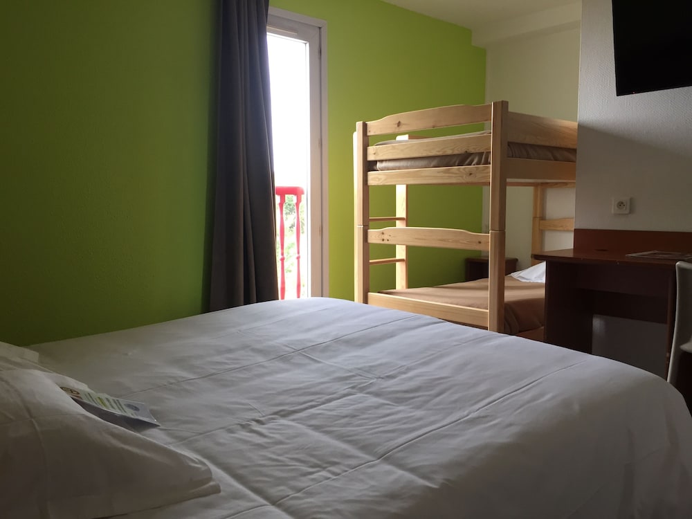 B Hotel Troyes Aeroport 15/50