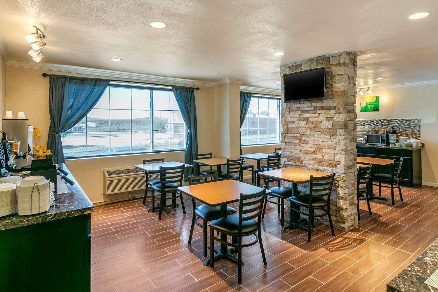 Quality Inn Rawlins I-80 27/34