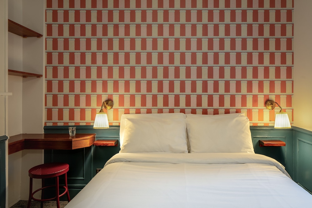 St. David's Hotels 17/50