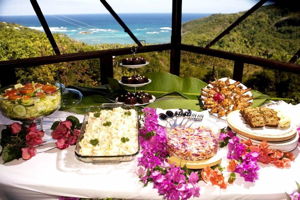 SPRING HOUSE BEQUIA 20/50