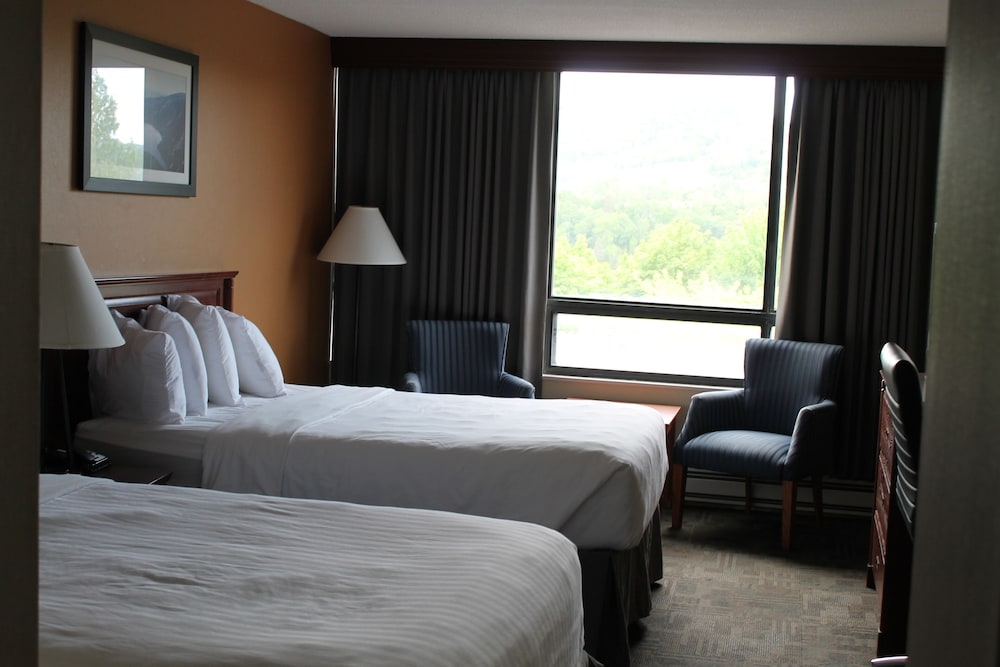Greenwood Inn & Suites 11/37