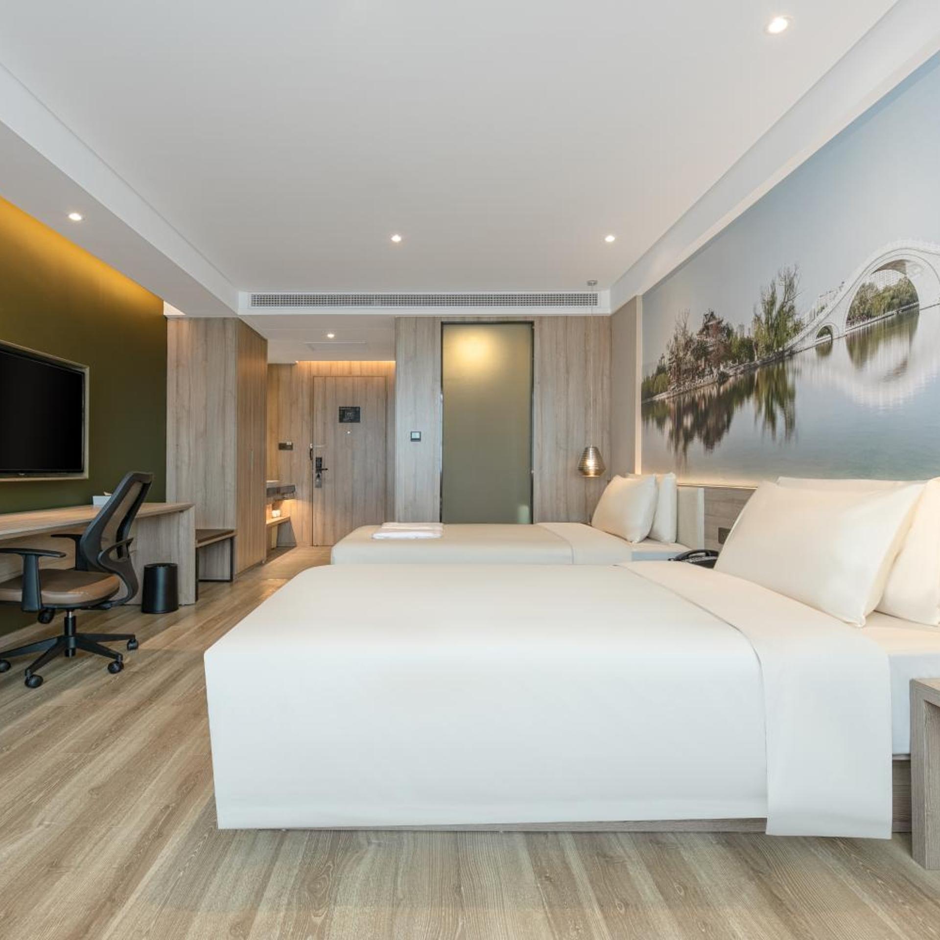 Atour Hotel (Baoji Administration Center, High-speed Railway South Station) 12/51