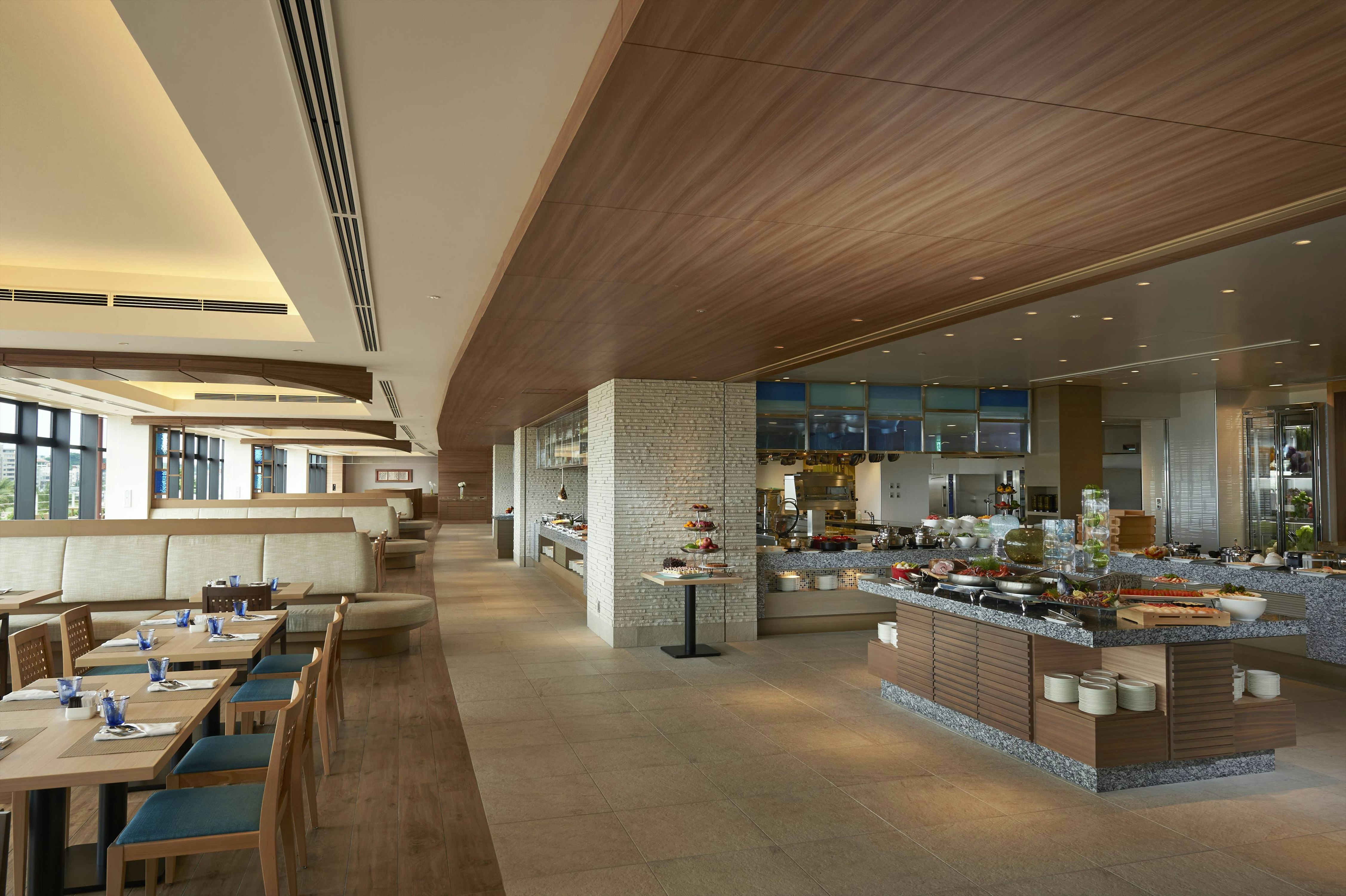 Hilton Okinawa Chatan Resort 58/77