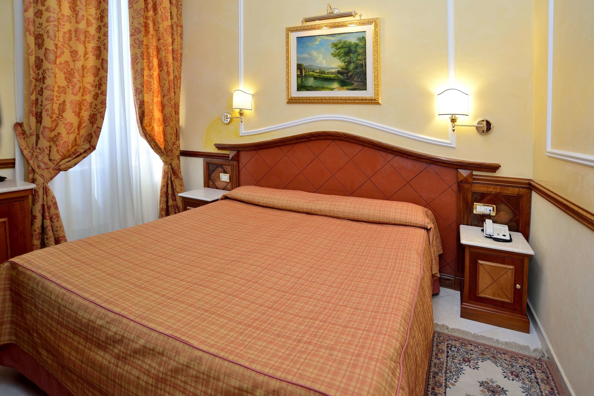 ROOM, SINGLE