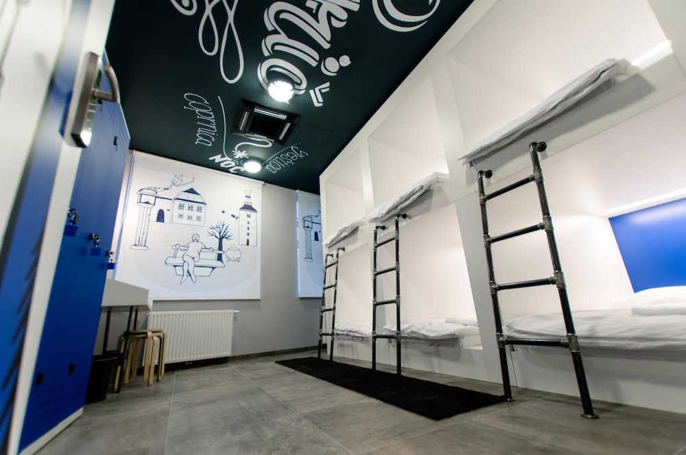 Main Square Hostel 28/40